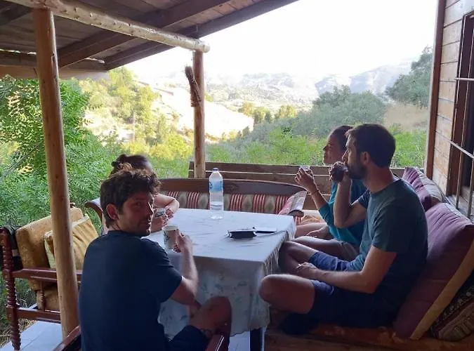 Sirince Magara Deresi Evleri. Selçuk